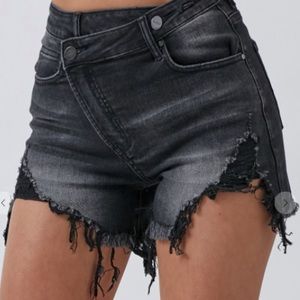 Nwt Risen jean shorts black size medium 8/10